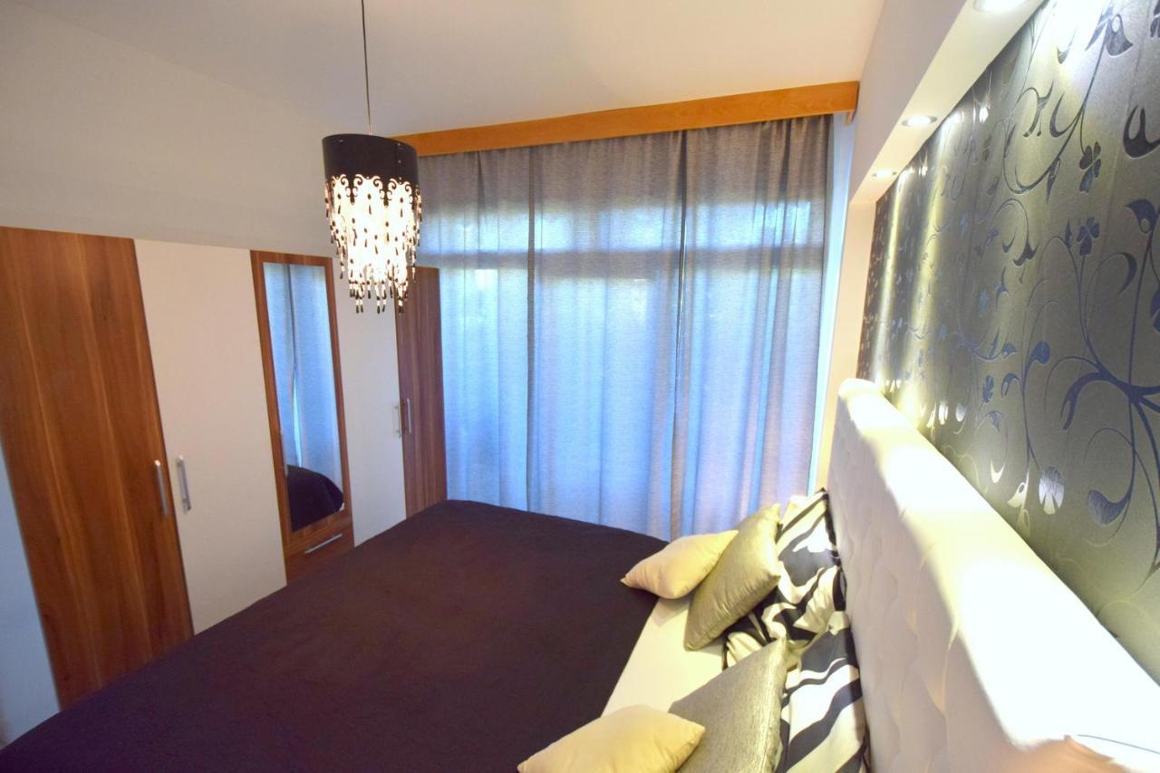 Apartments Antonija Malinska Extérieur photo