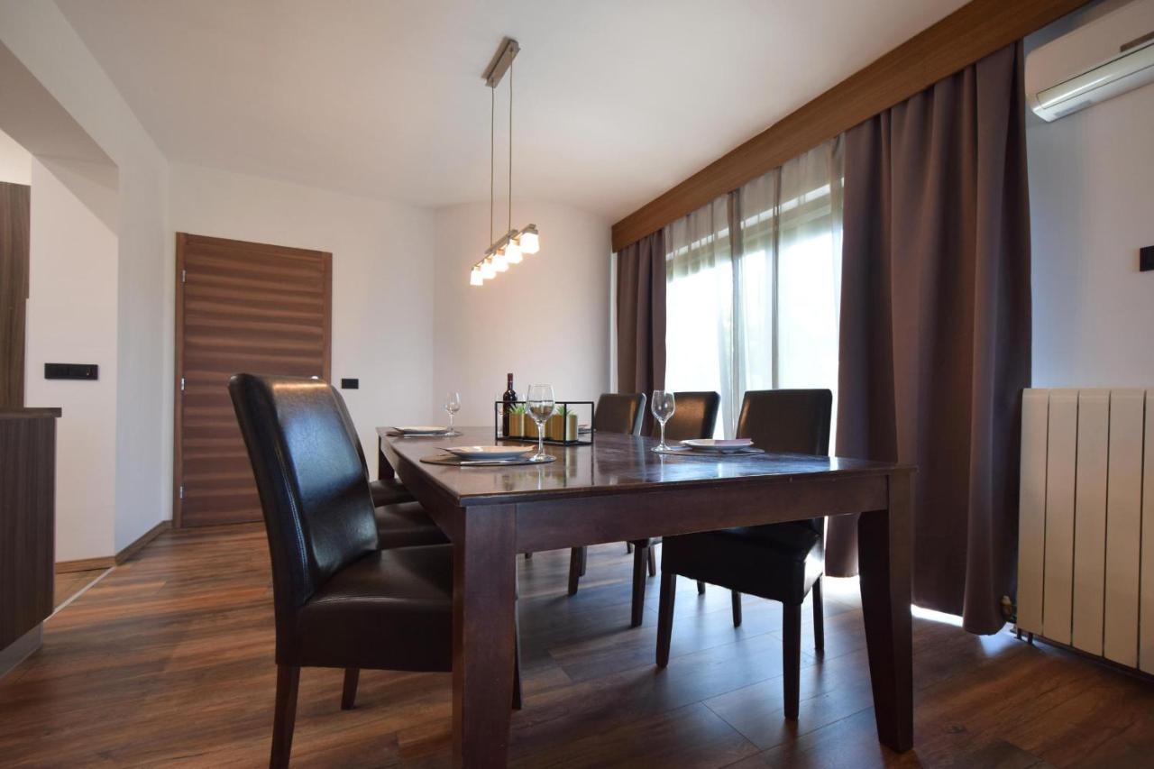 Apartments Antonija Malinska Extérieur photo