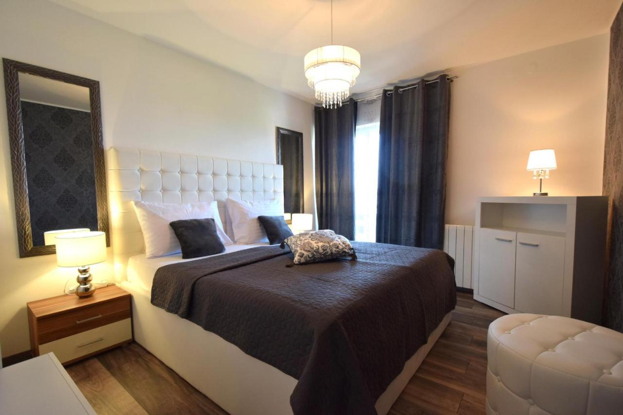 Apartments Antonija Malinska Extérieur photo