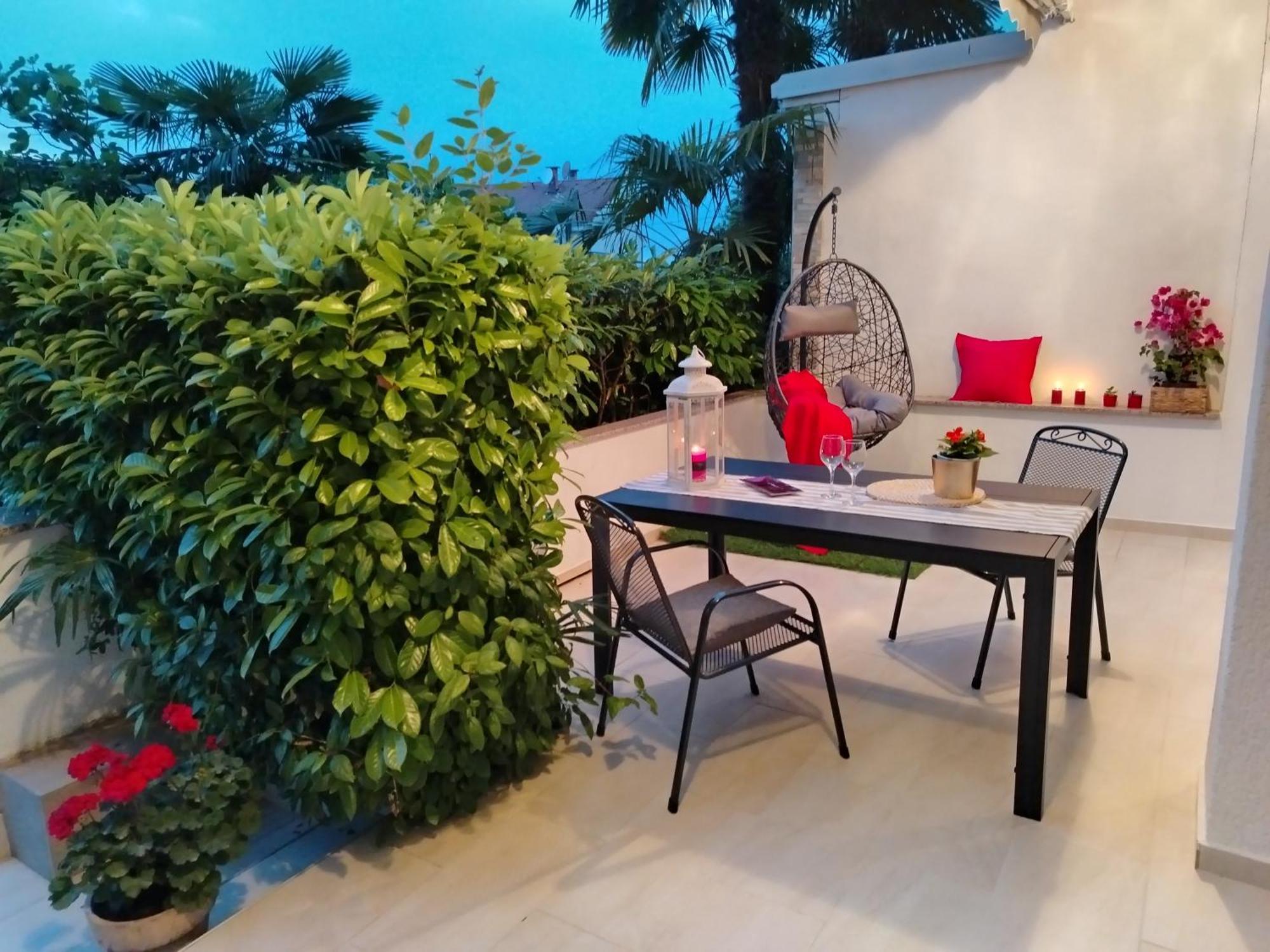 Apartments Antonija Malinska Extérieur photo