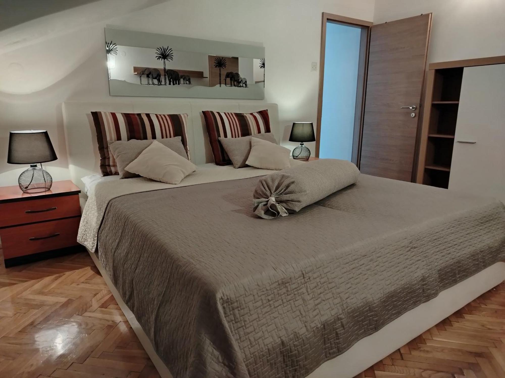Apartments Antonija Malinska Extérieur photo