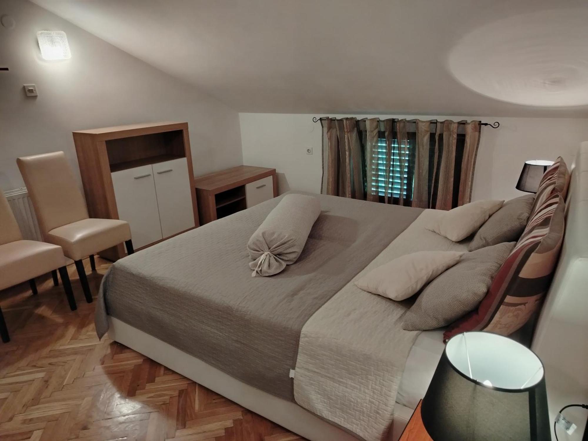 Apartments Antonija Malinska Extérieur photo