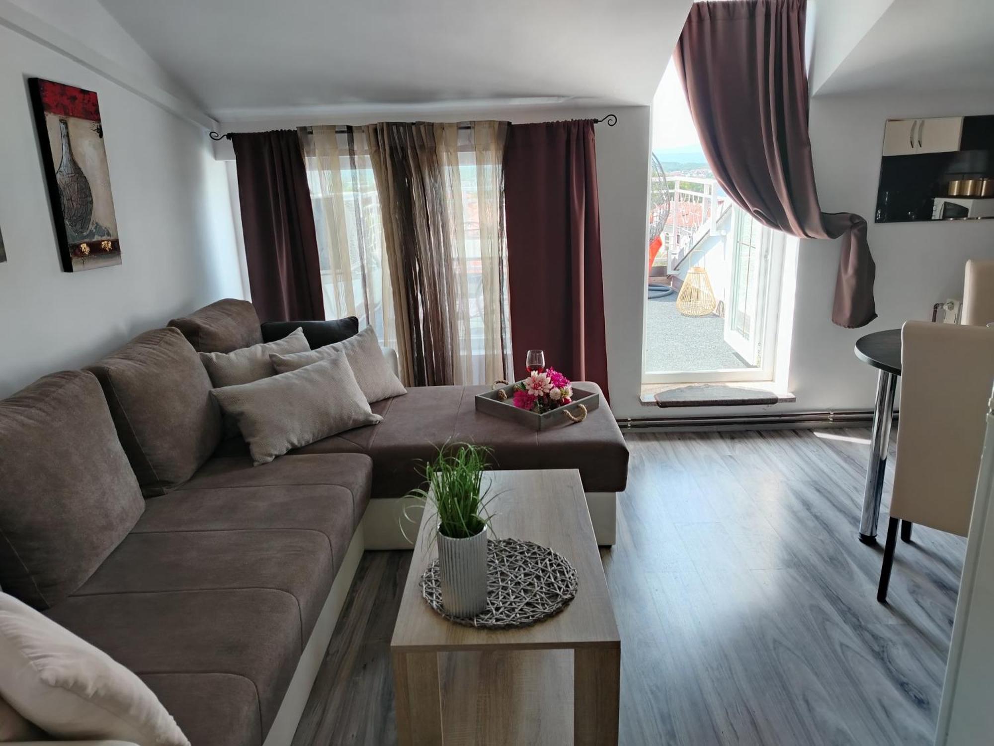 Apartments Antonija Malinska Extérieur photo