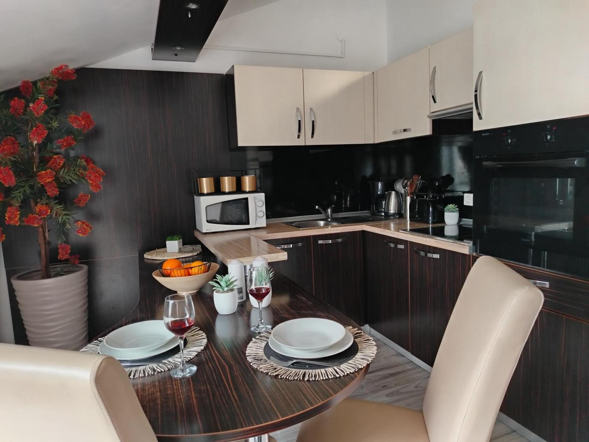 Apartments Antonija Malinska Extérieur photo